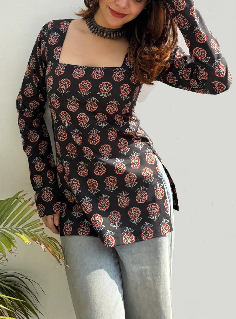 Aniya Square Neck Kurti by Evara
