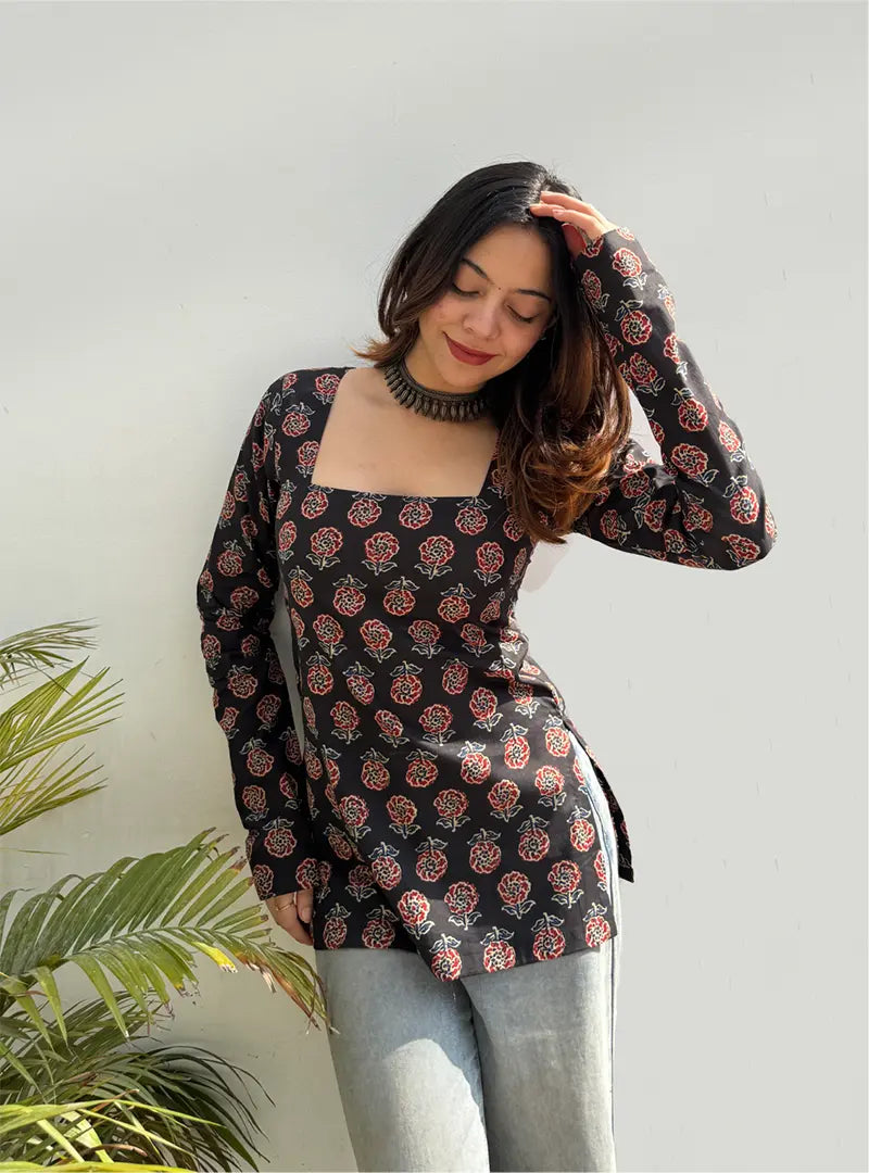 Aniya Square Neck Kurti by Evara