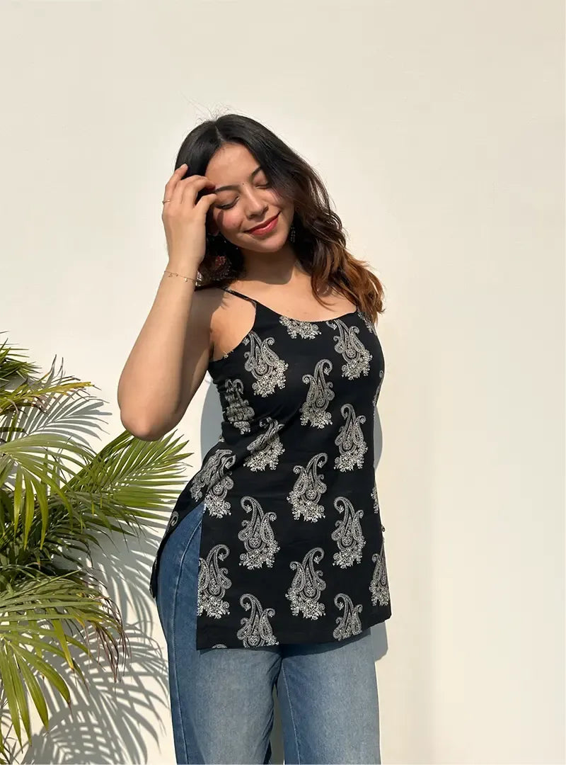 Sairah Short Sleeveless Kurti by Evara